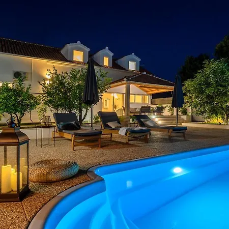 Villa Bellezza Milna  Exterior photo