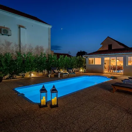 Villa Bellezza Milna  Exterior photo