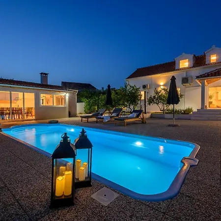 Villa Bellezza Milna  Exterior photo