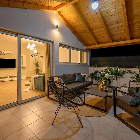 Villa Bellezza Milna  Exterior photo